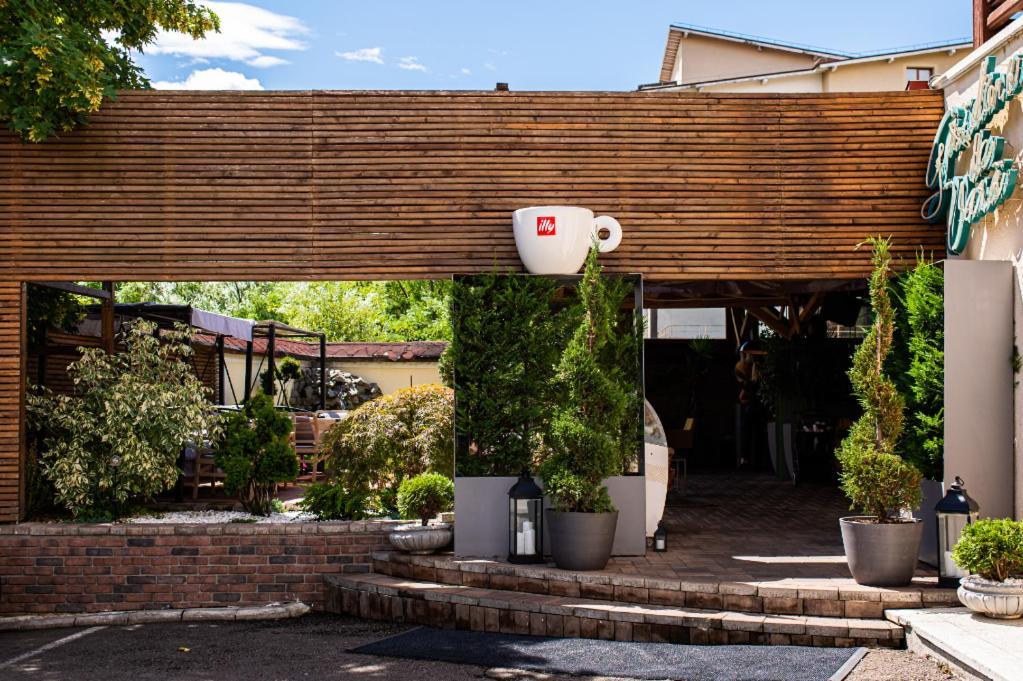 Hotel Brilliant Meses Zalău Εξωτερικό φωτογραφία