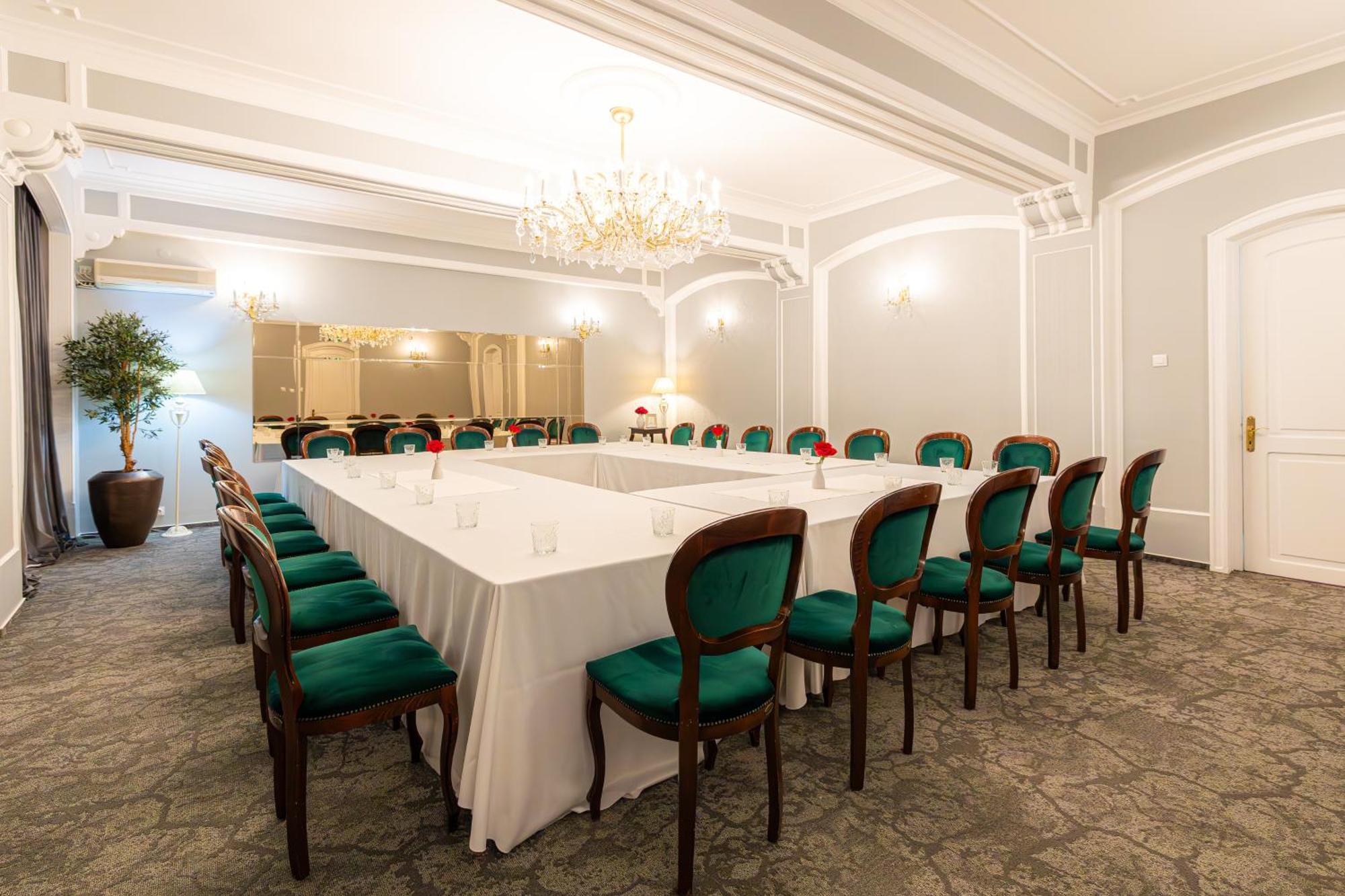 Hotel Brilliant Meses Zalău Εξωτερικό φωτογραφία