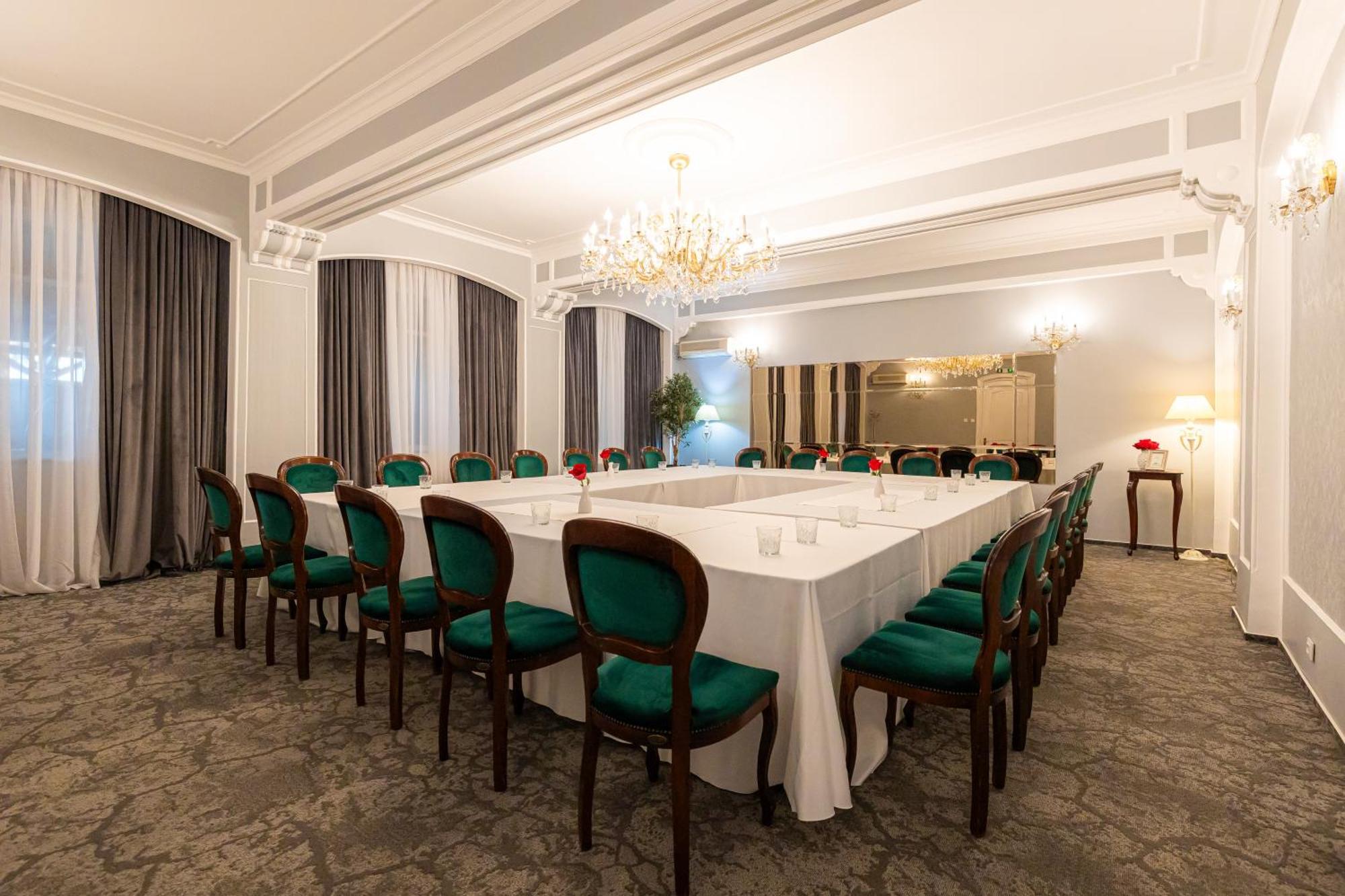 Hotel Brilliant Meses Zalău Εξωτερικό φωτογραφία