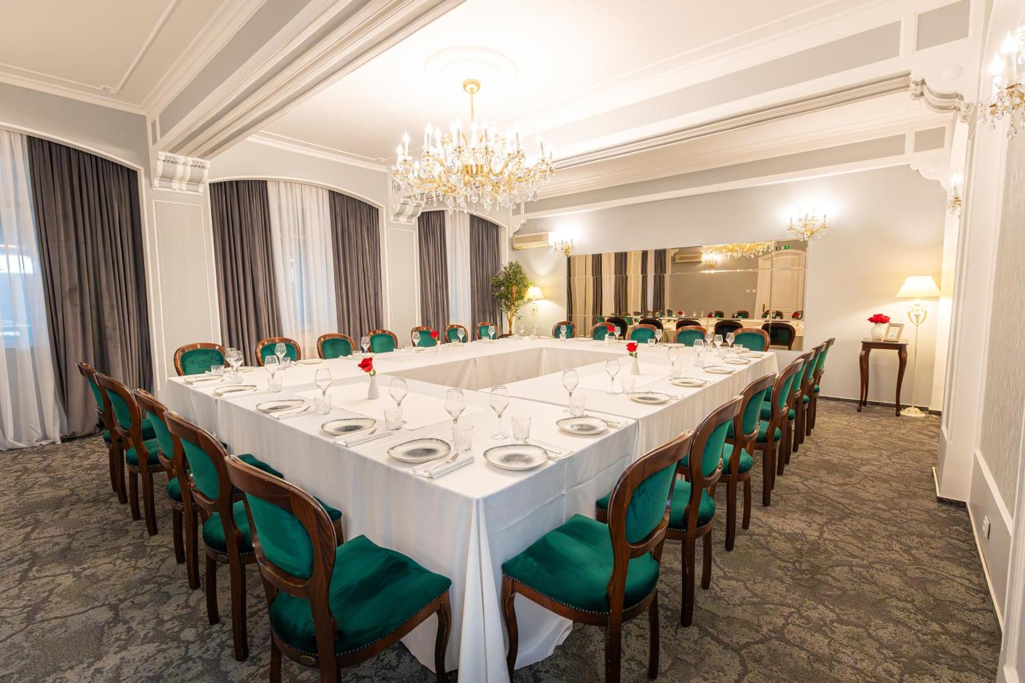 Hotel Brilliant Meses Zalău Εξωτερικό φωτογραφία