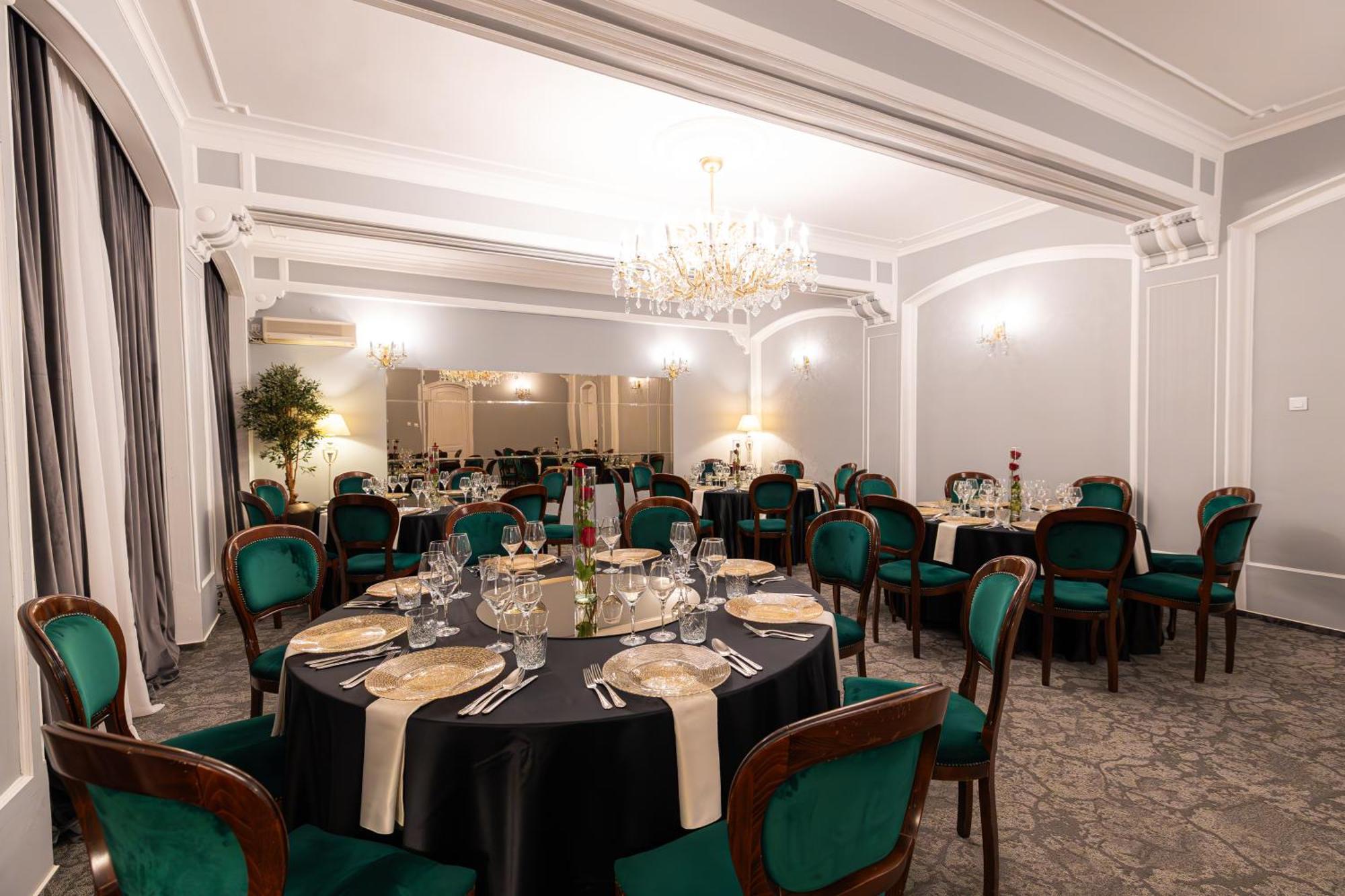 Hotel Brilliant Meses Zalău Εξωτερικό φωτογραφία