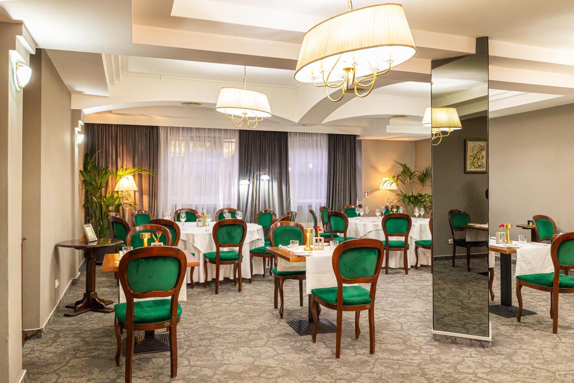 Hotel Brilliant Meses Zalău Εξωτερικό φωτογραφία