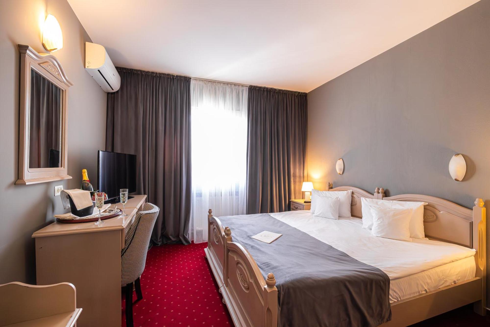 Hotel Brilliant Meses Zalău Εξωτερικό φωτογραφία