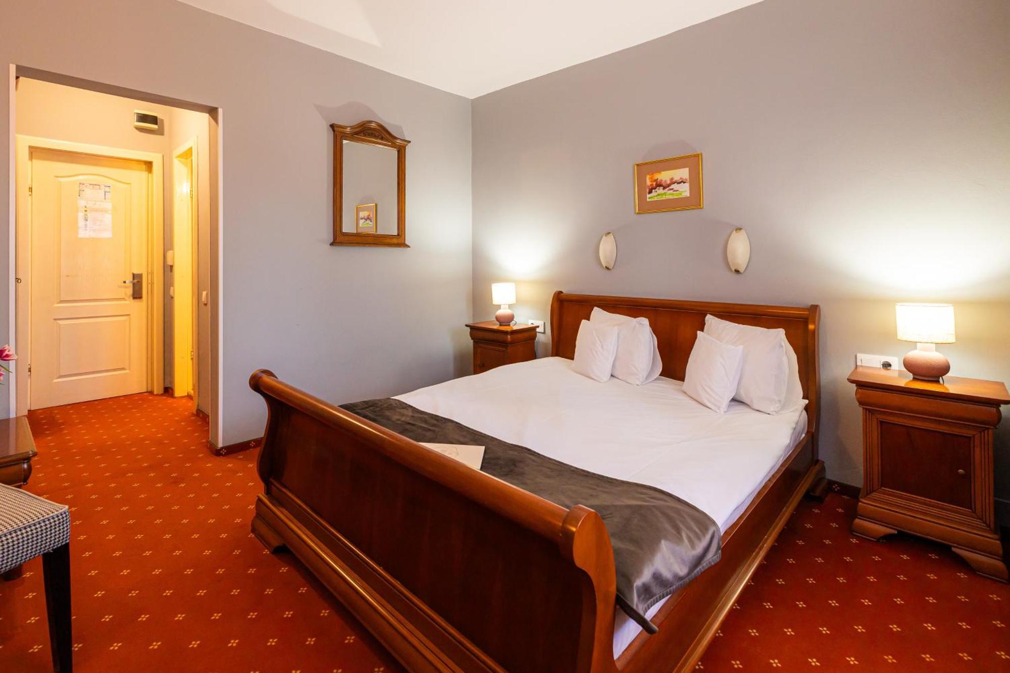 Hotel Brilliant Meses Zalău Εξωτερικό φωτογραφία
